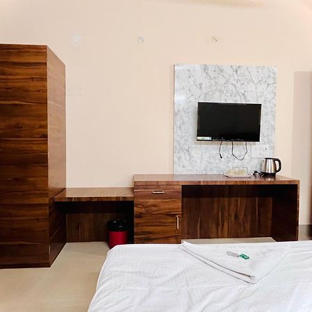 גווהטי Sunflower Guest House מראה חיצוני תמונה