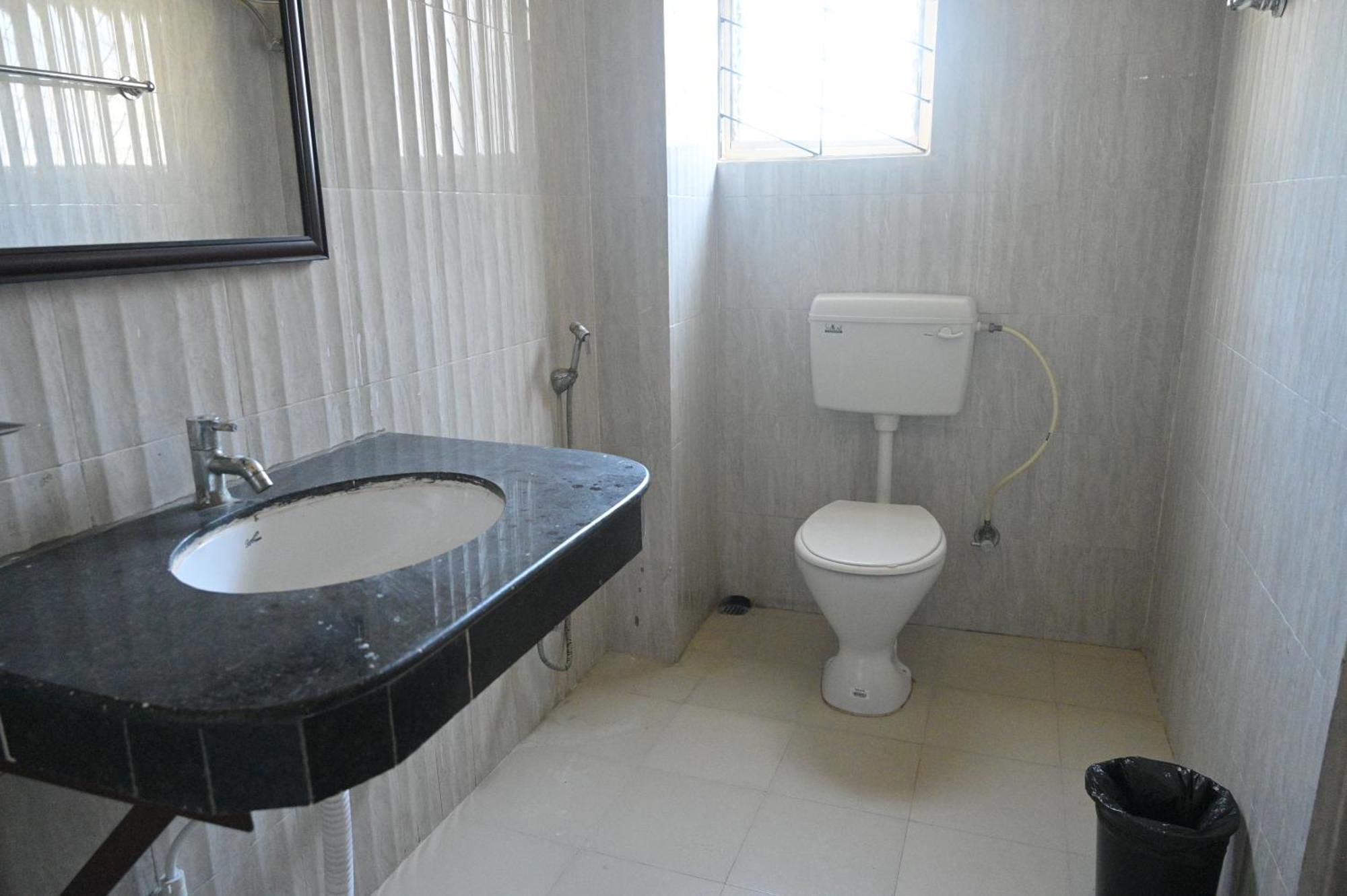 גווהטי Sunflower Guest House מראה חיצוני תמונה